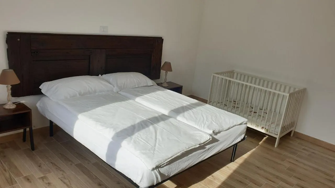 Apartment Appartamento Le Rose Ossuccio